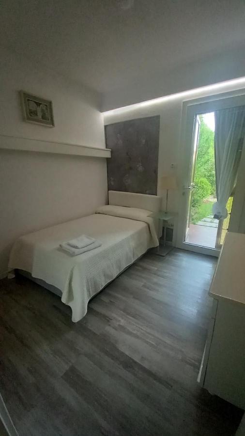 A Casa Di Dora Bed & Breakfast Treviso Bagian luar foto