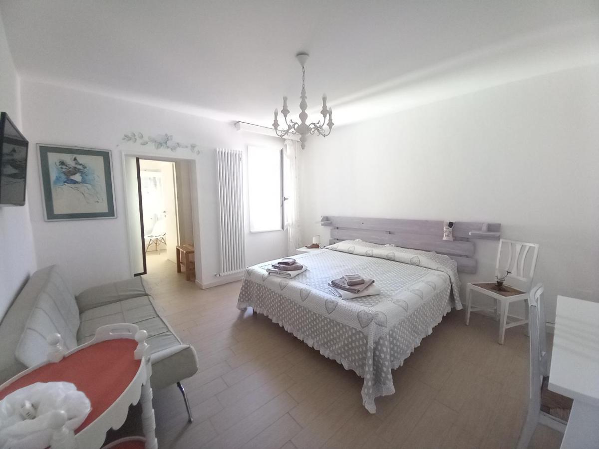 A Casa Di Dora Bed & Breakfast Treviso Bagian luar foto