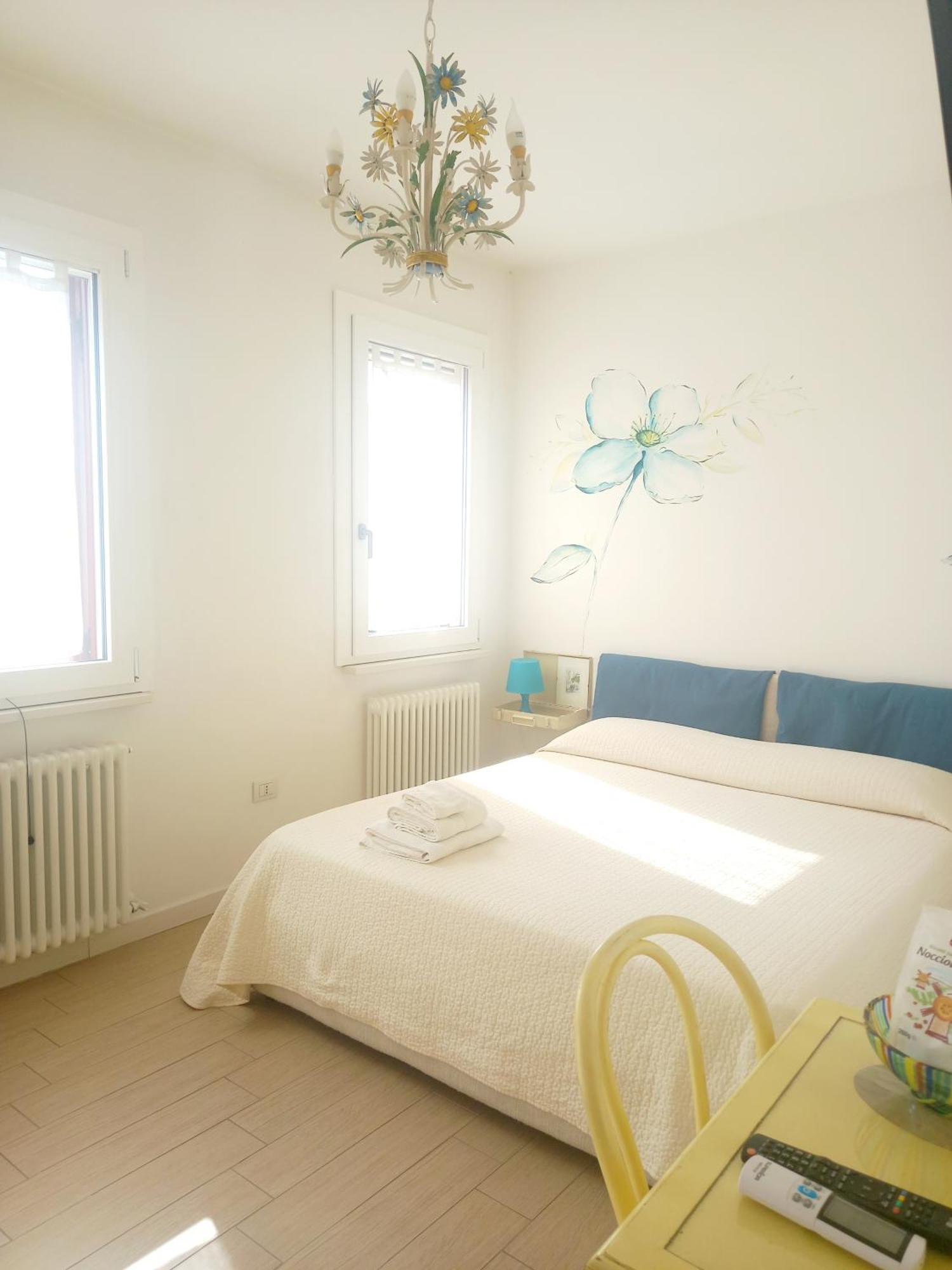 A Casa Di Dora Bed & Breakfast Treviso Bagian luar foto