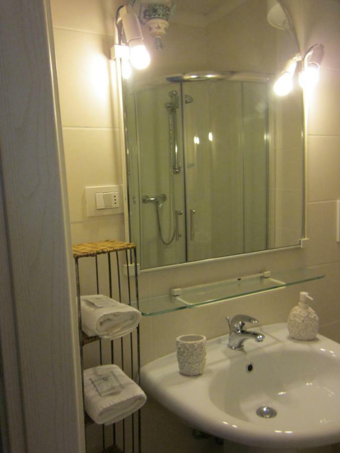 A Casa Di Dora Bed & Breakfast Treviso Bagian luar foto